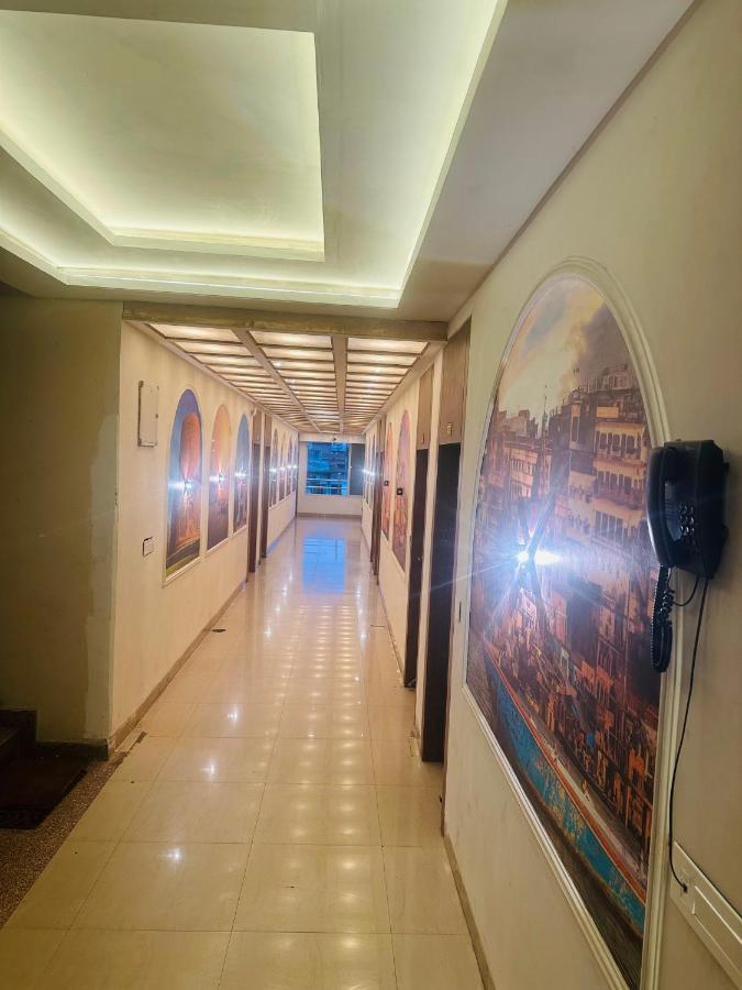 Hotel Deva Inn Варанаси Экстерьер фото