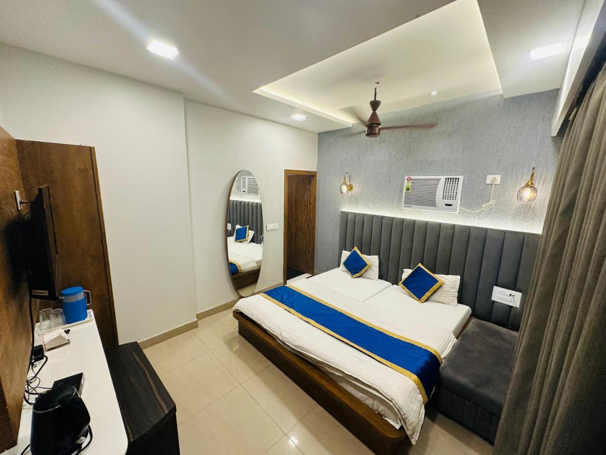 Hotel Deva Inn Варанаси Экстерьер фото