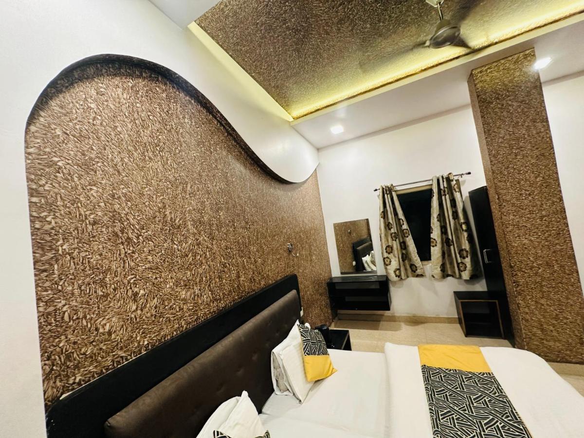 Hotel Deva Inn Варанаси Экстерьер фото